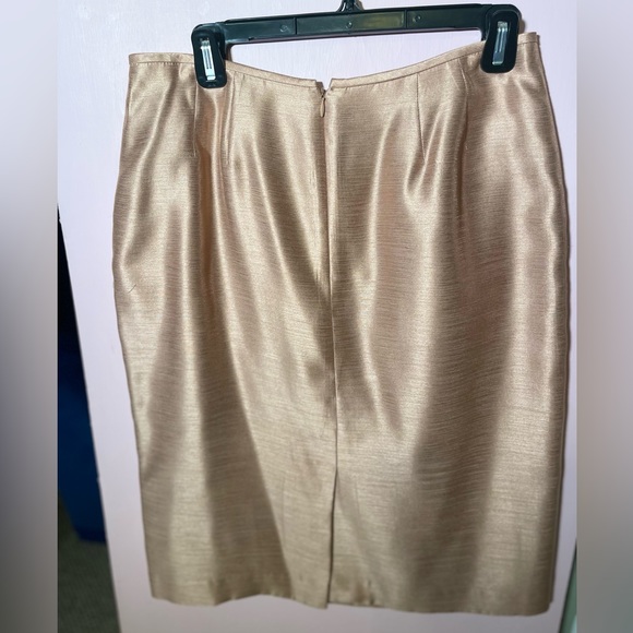 Le Suit Champagne/ Peach Skirt Set Sz 10 - Picture 8 of 9